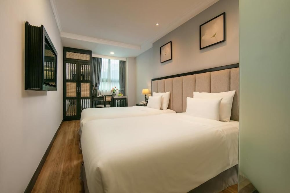 Hanoi Paradise Center Hotel & Spa 8/23