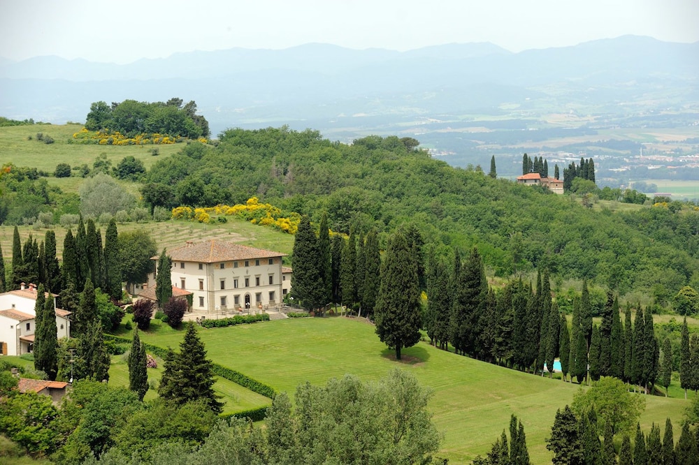 Villa Campestri Olive Oil Resort 38/48