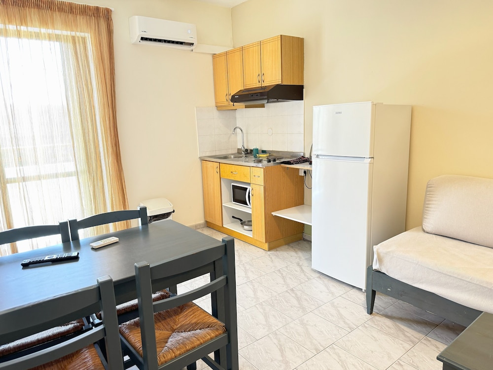 DOMENICA HOTEL 34/49