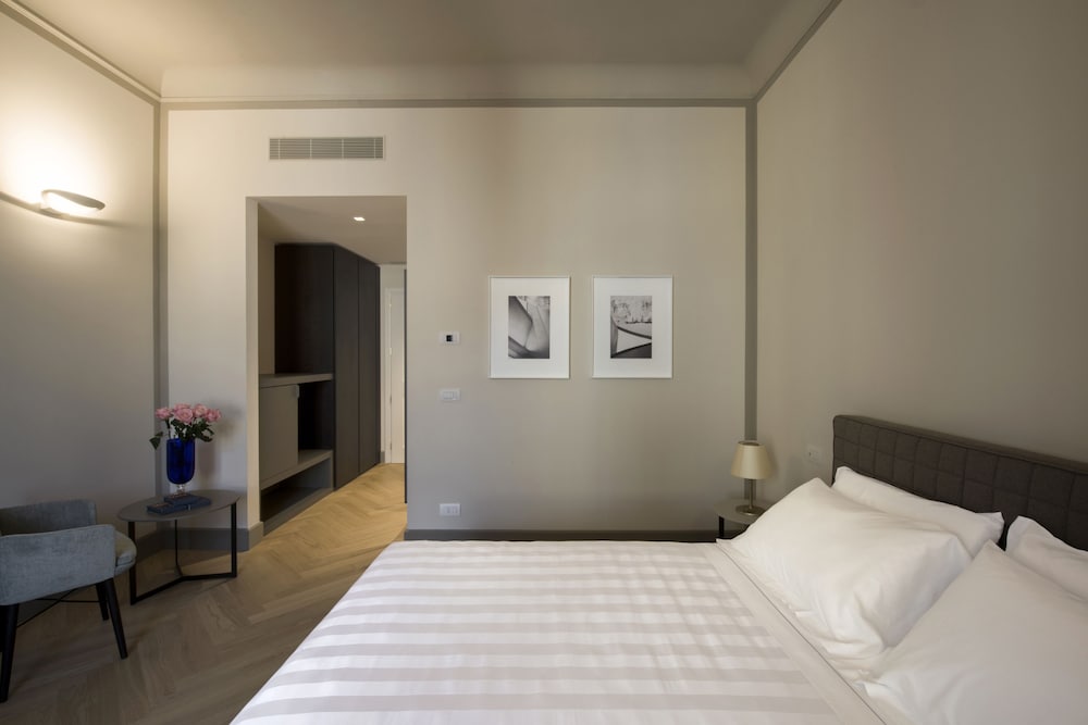 Palazzo Dipinto 11/50