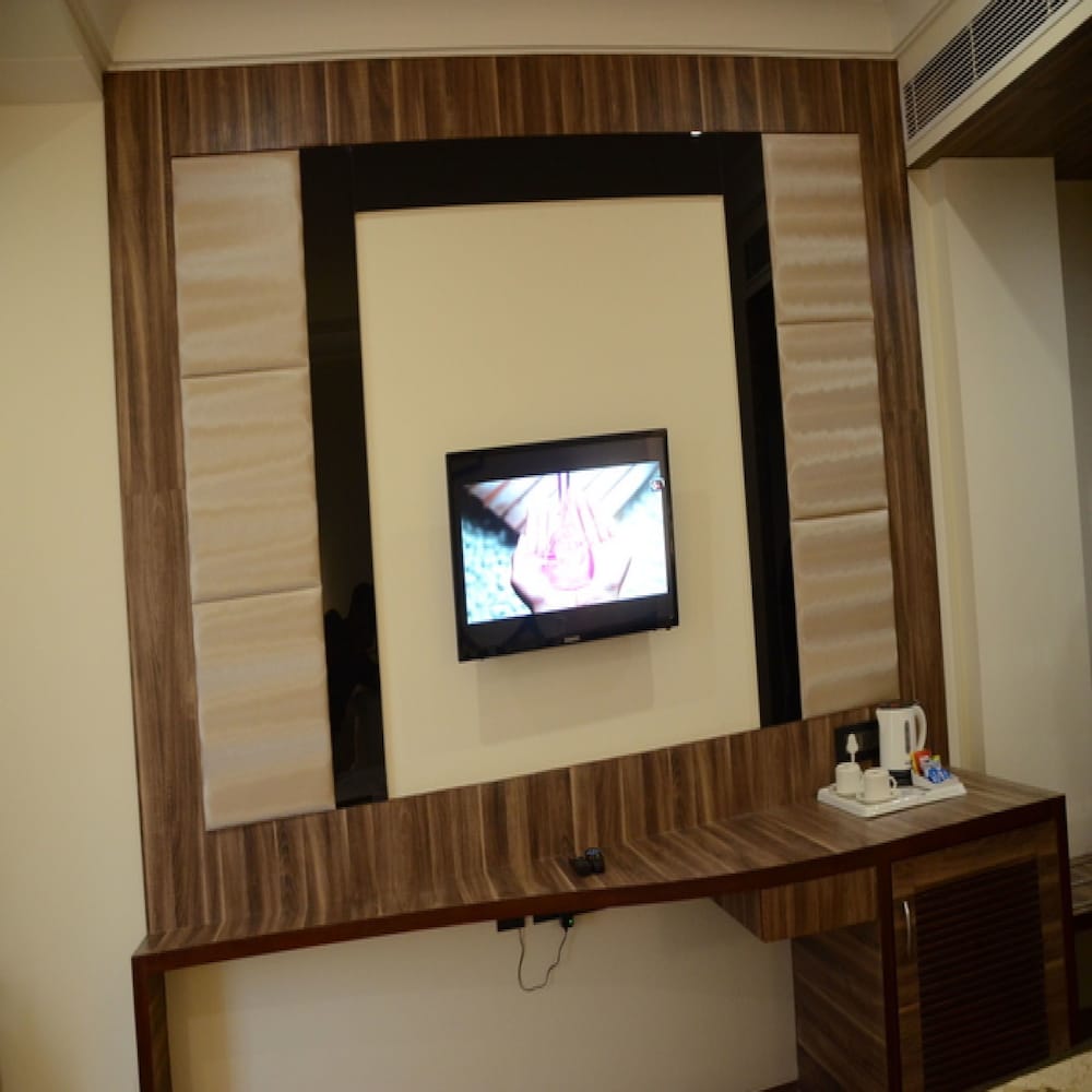 Nirvana Suites 38/50