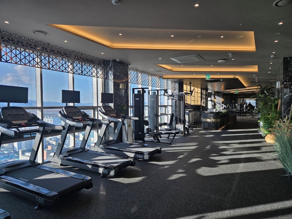 Layers Hotel Hadan 32/50