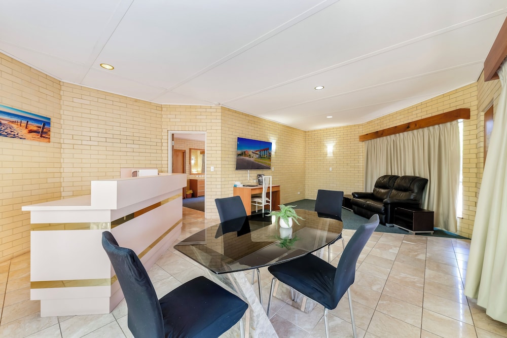 Country Comfort Bundaberg 45/74
