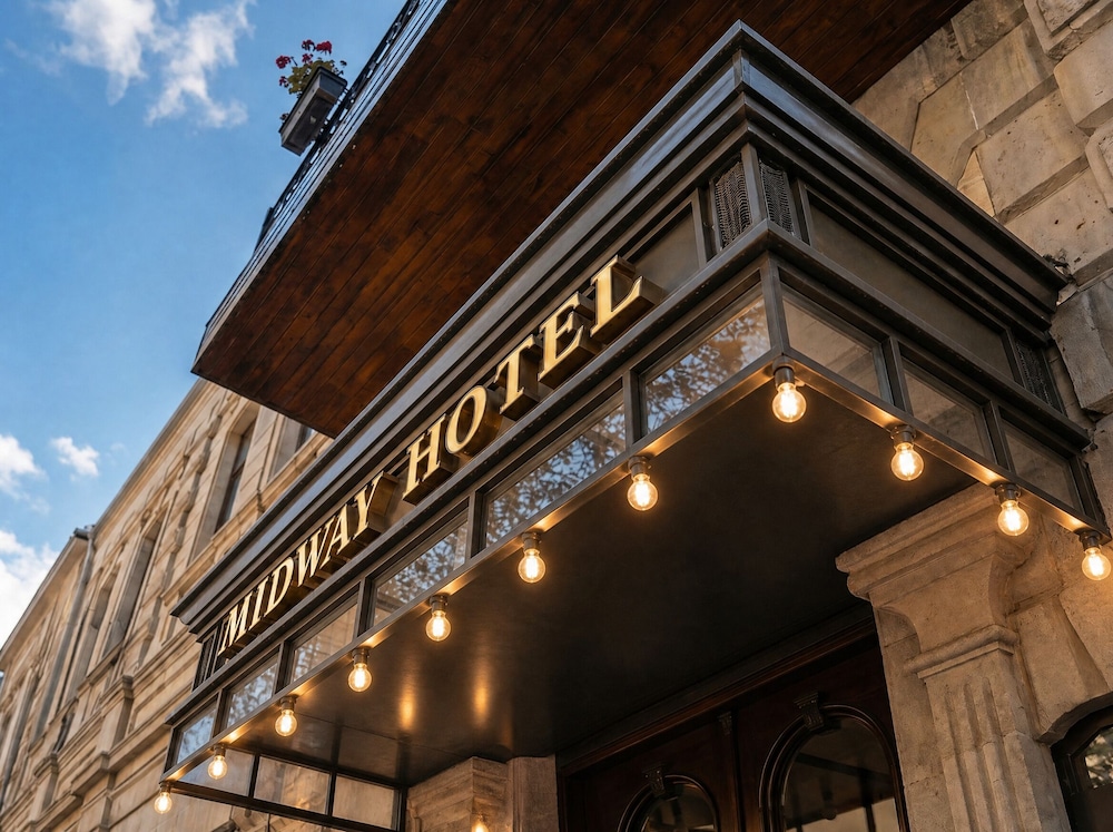 Midway Baku Hotel 7/68