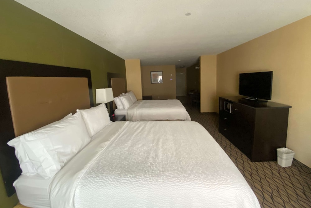 Wingate by Wyndham Fort Saskatchewan 21/64