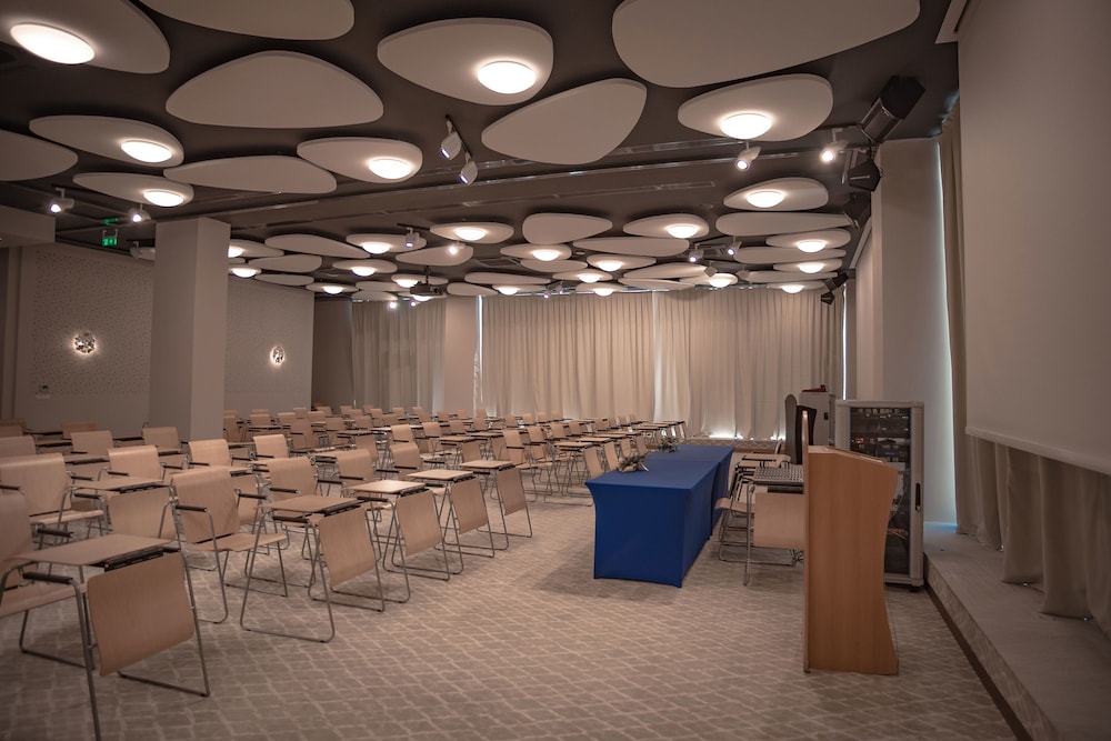 Maritim Hotel Paradise Blue Albena 48/54