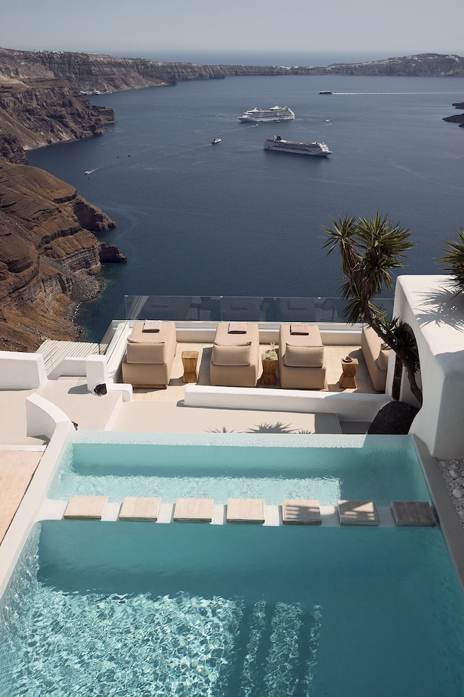 Iconic Santorini in SANTORINI