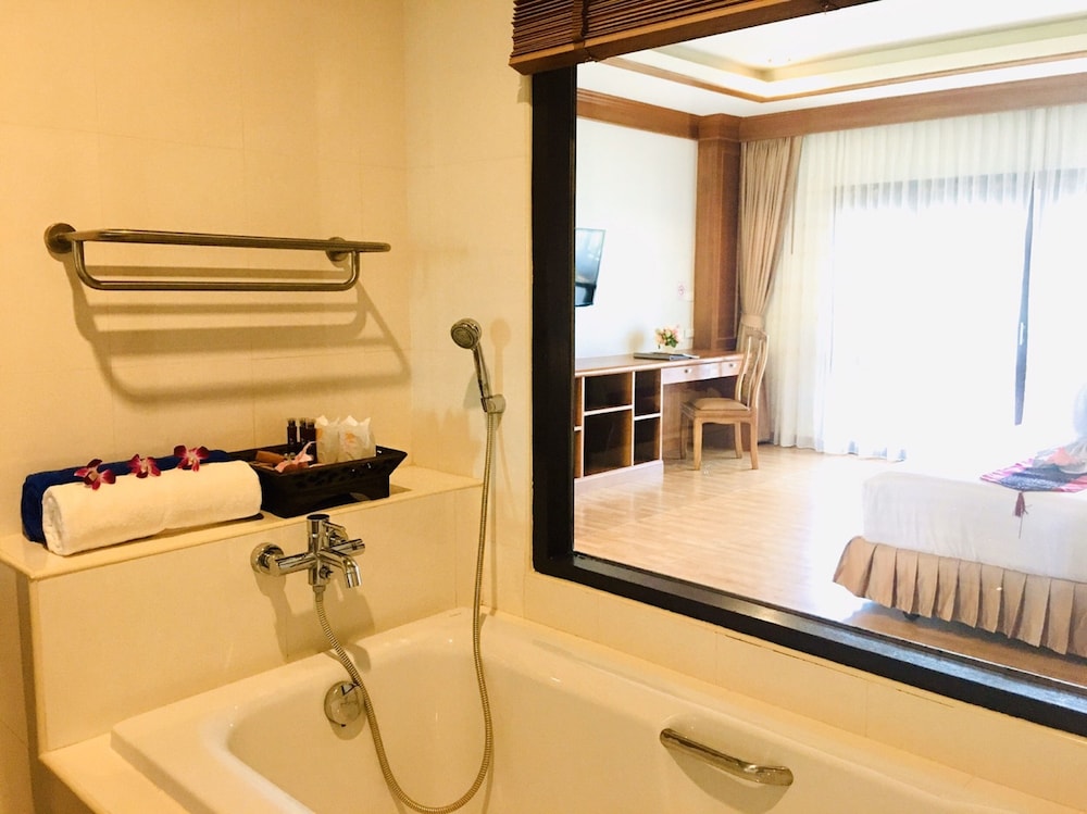 The Sunset Beach Resort Koh Kho Khao 10/50