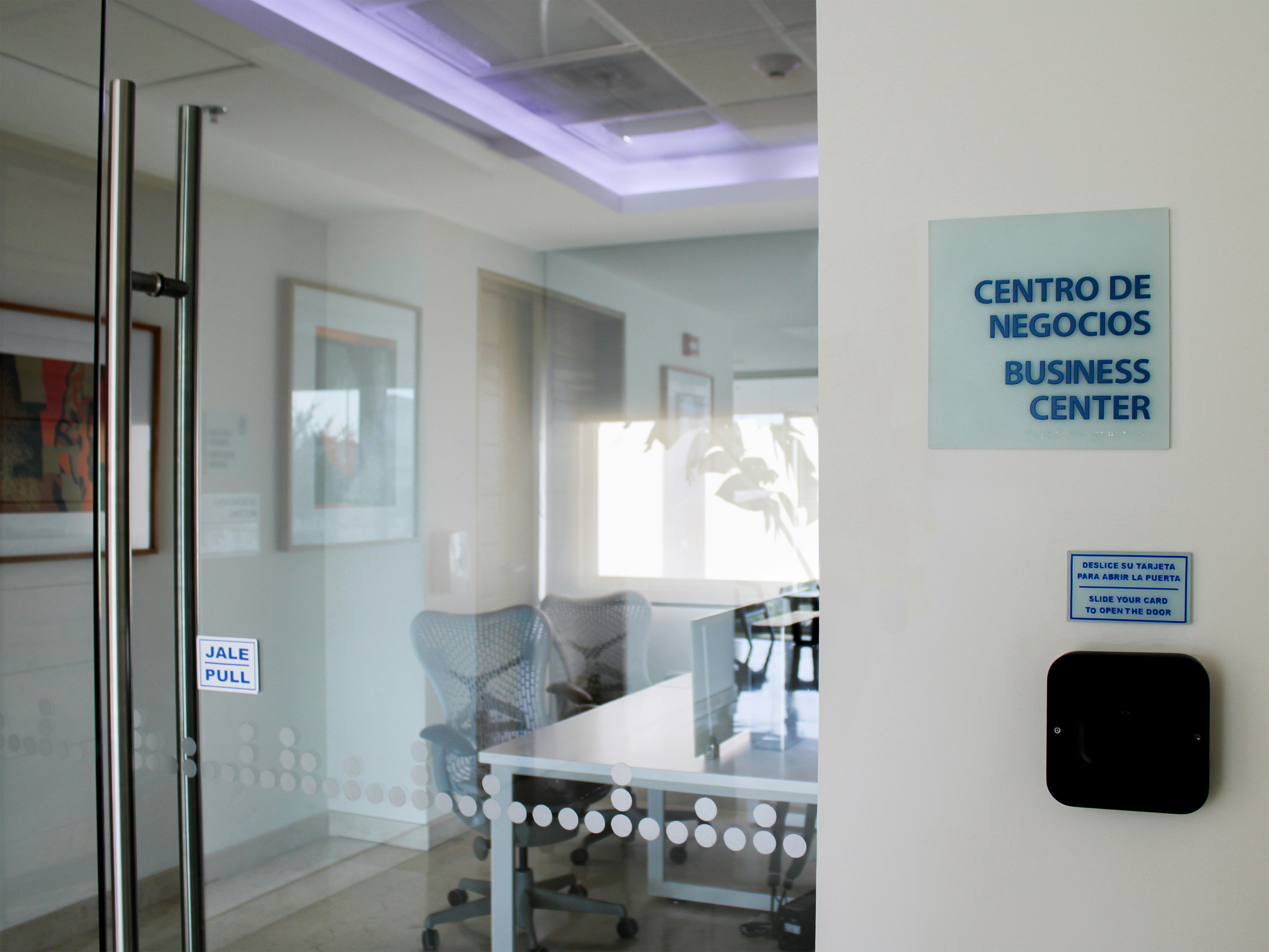 Holiday Inn Express Puerto Vallarta 50/50