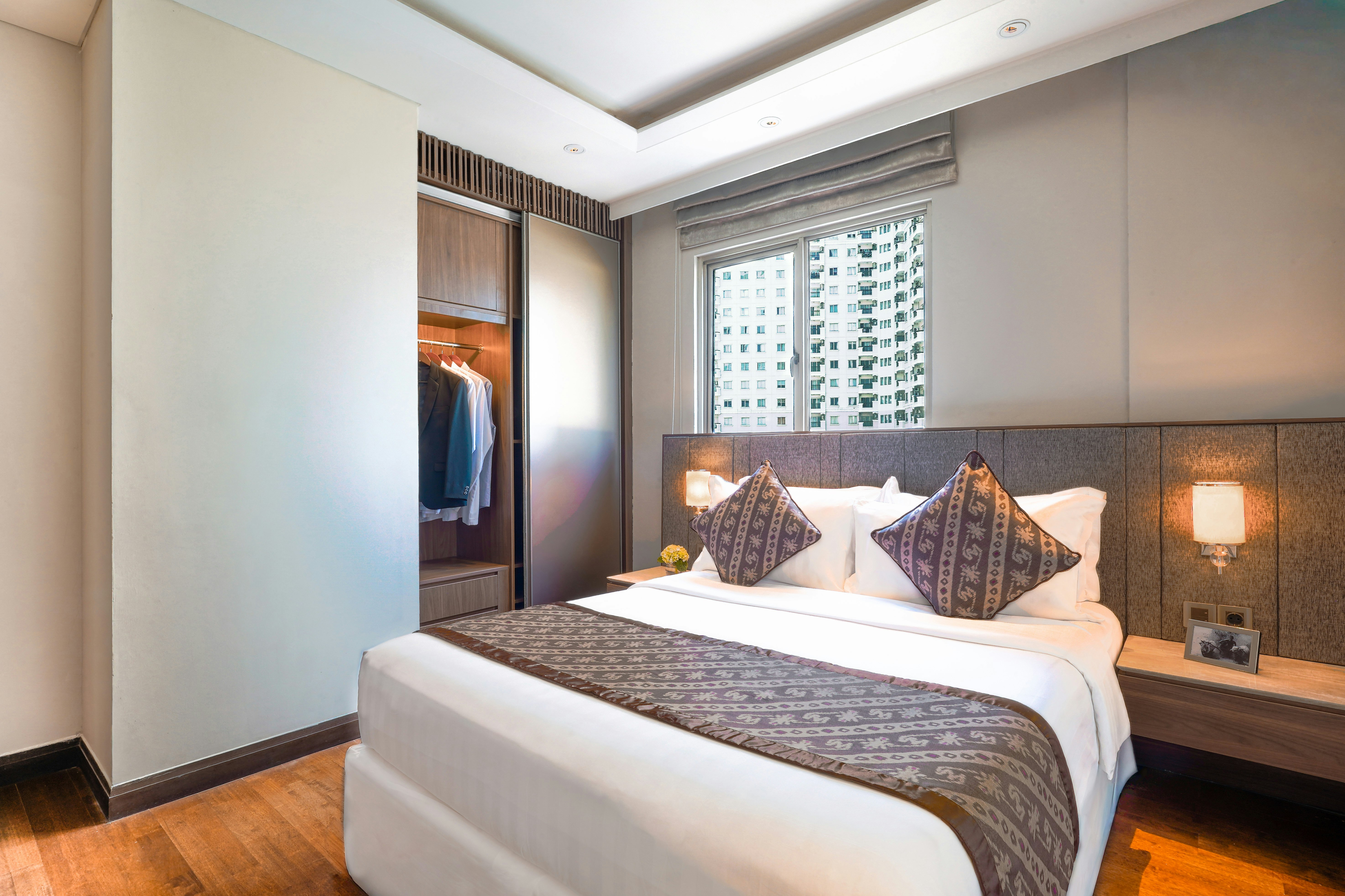 ASCOTT WATERPLACE SURABAYA 23/74