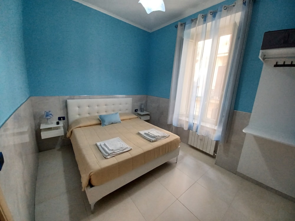 B B Quattro Palazzi Napoli 16/48