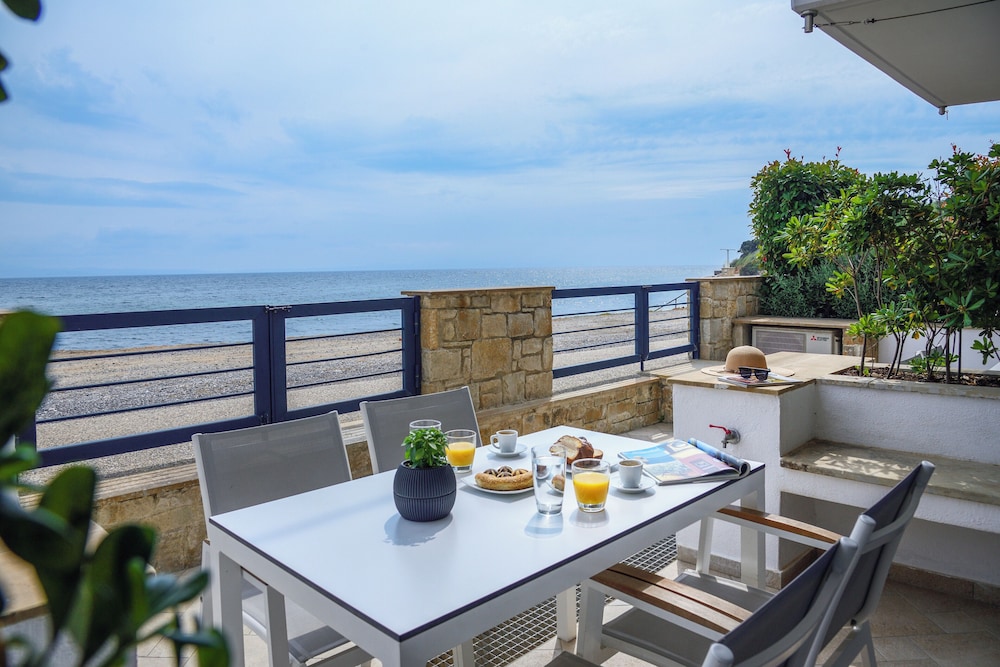 Elpiniki Luxury Apartments 47/66