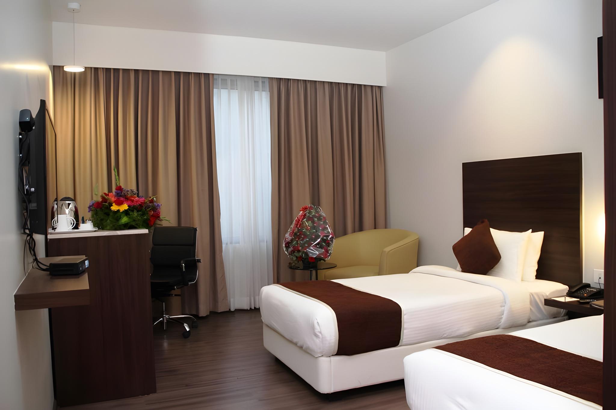 Deluxe, Double or Twin Bed