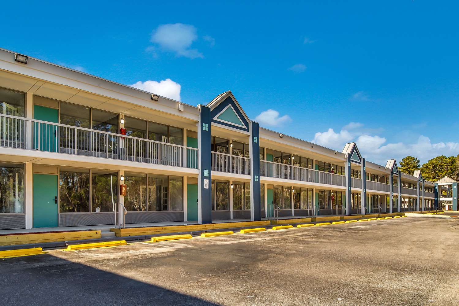 Mainstay Suites Florence Darlington 15/17