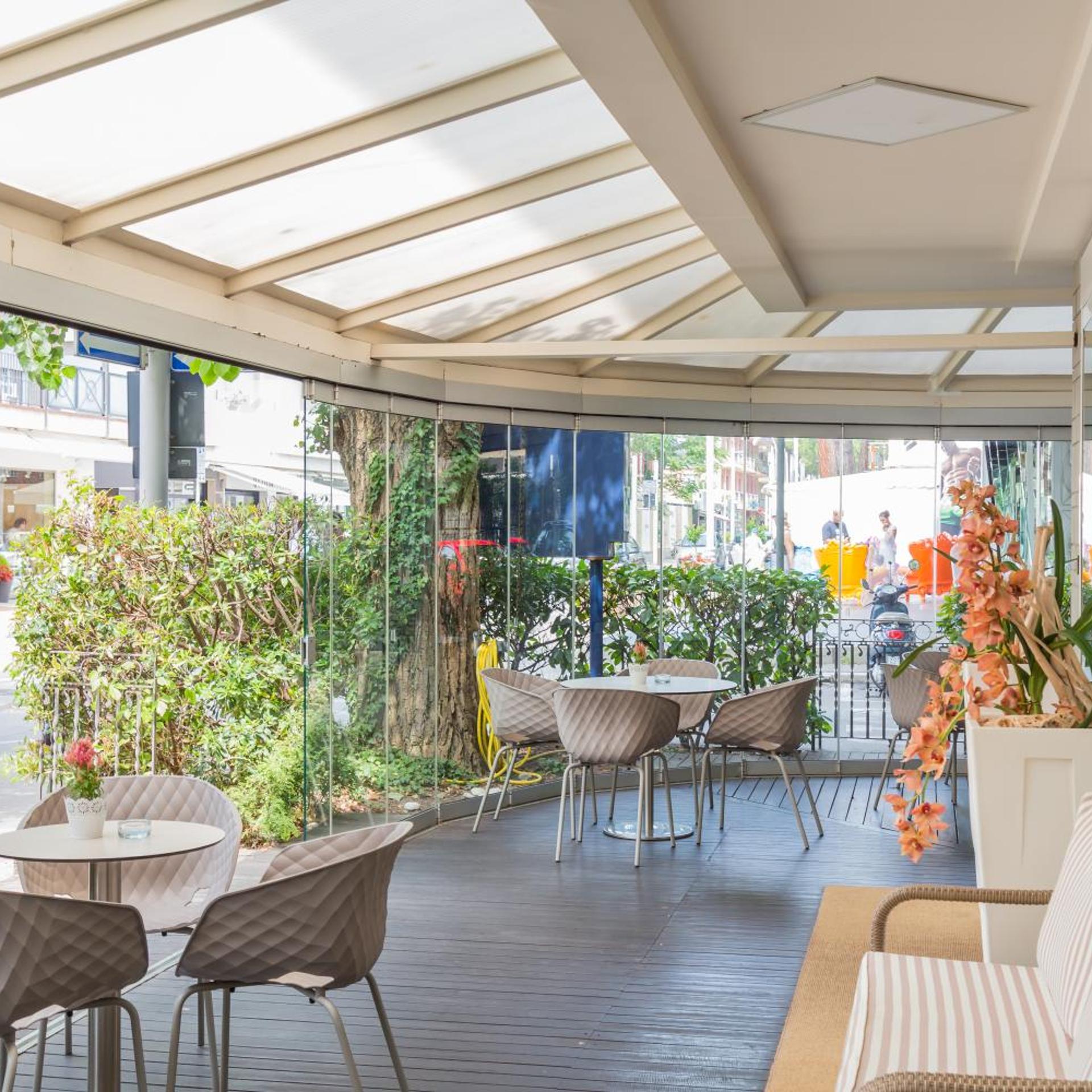 Hotel Mon Pays 34/50