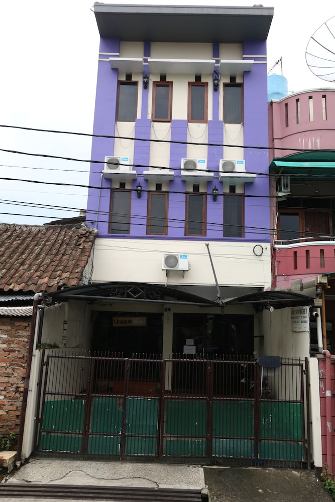 Unique Guesthouse 1/26