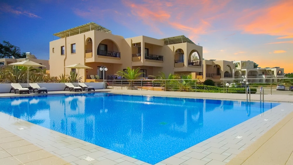 Nanakis Beach Apartments 33/36