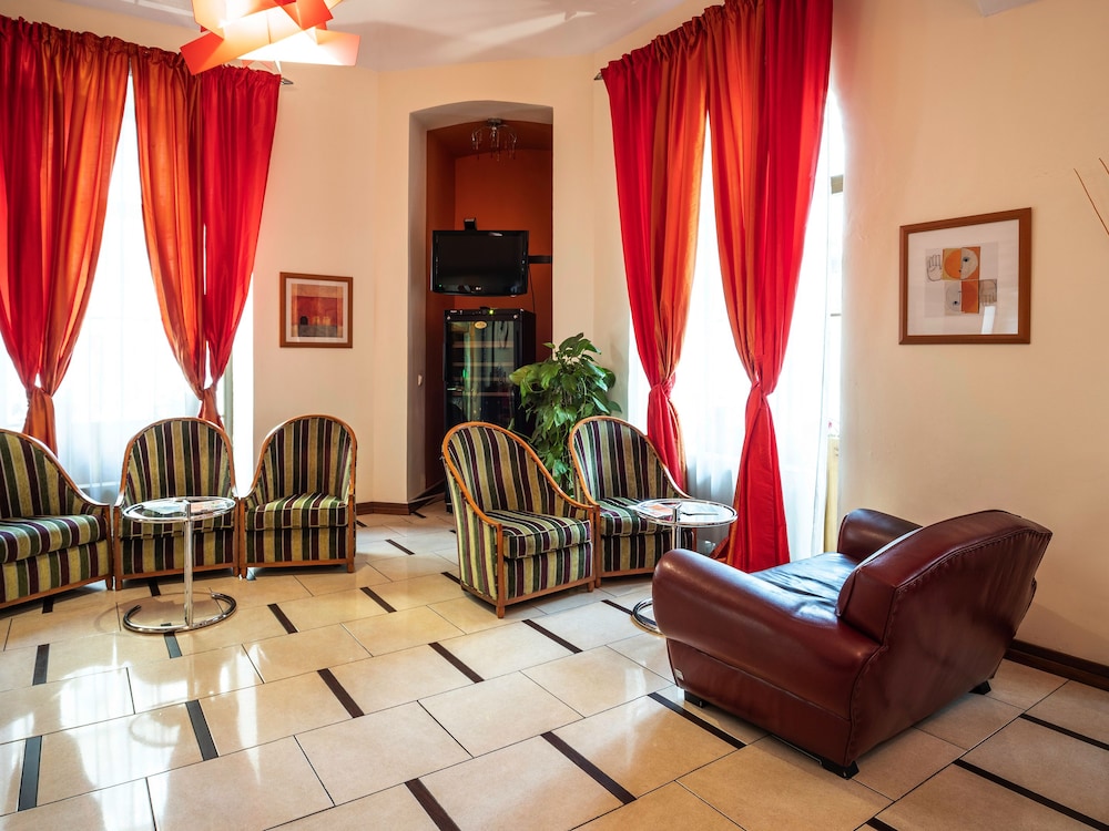 EA HOTEL SONATA 34/59