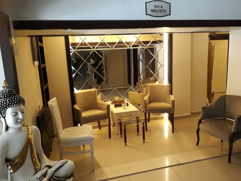 Kucuk Velic Hotel 60/71