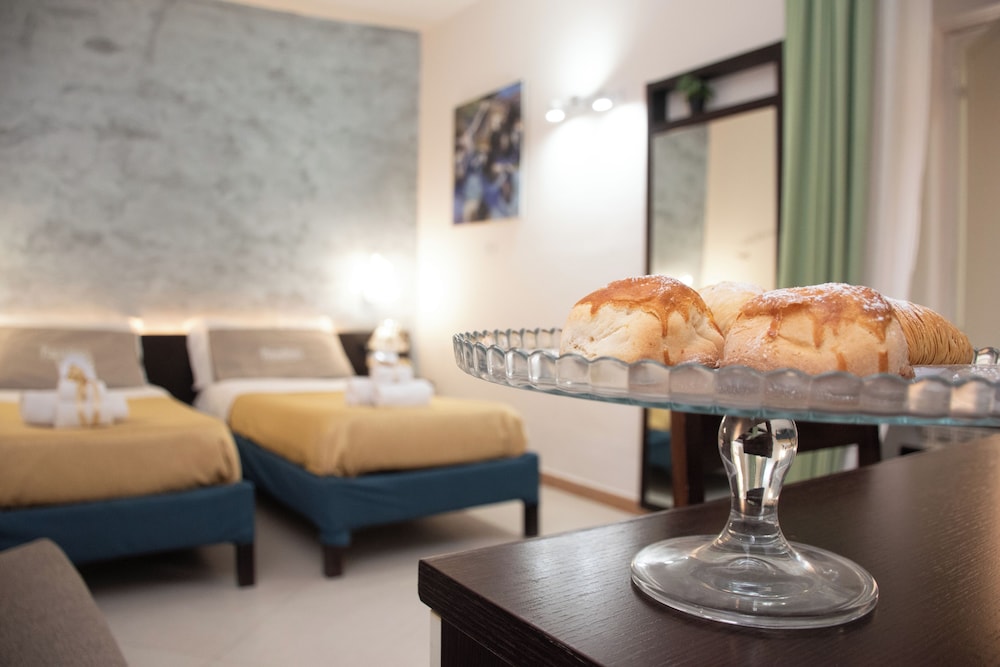 Hotel Maison Degas 43/67