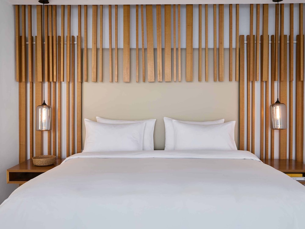 White, Villa, King Bed, Sea Front, 2 Sofa, Private Pool