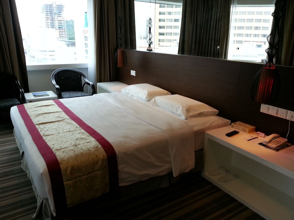 Hotel Capital 33/51