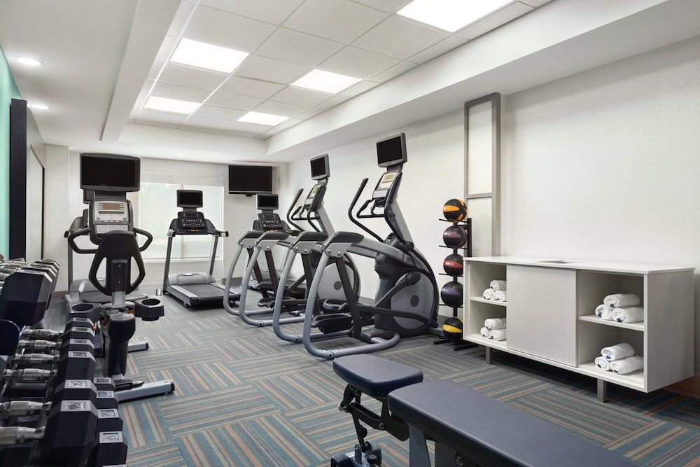 Holiday Inn Express Hotel and Suites Florence I-95 at Hwy 327 34/51
