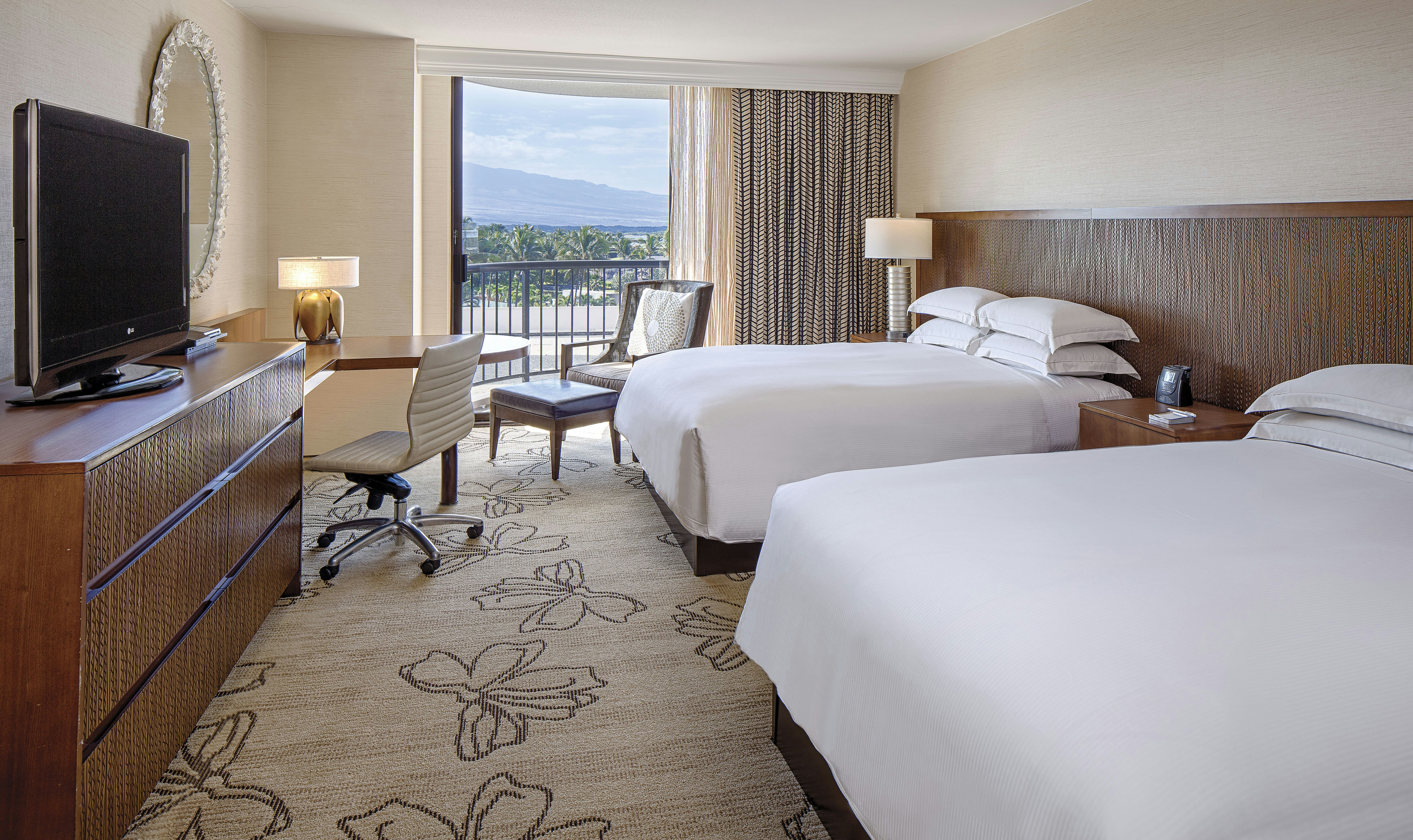 ROOM, 2 QUEEN BEDS, RESORT VIEW, ACCESSIBLE