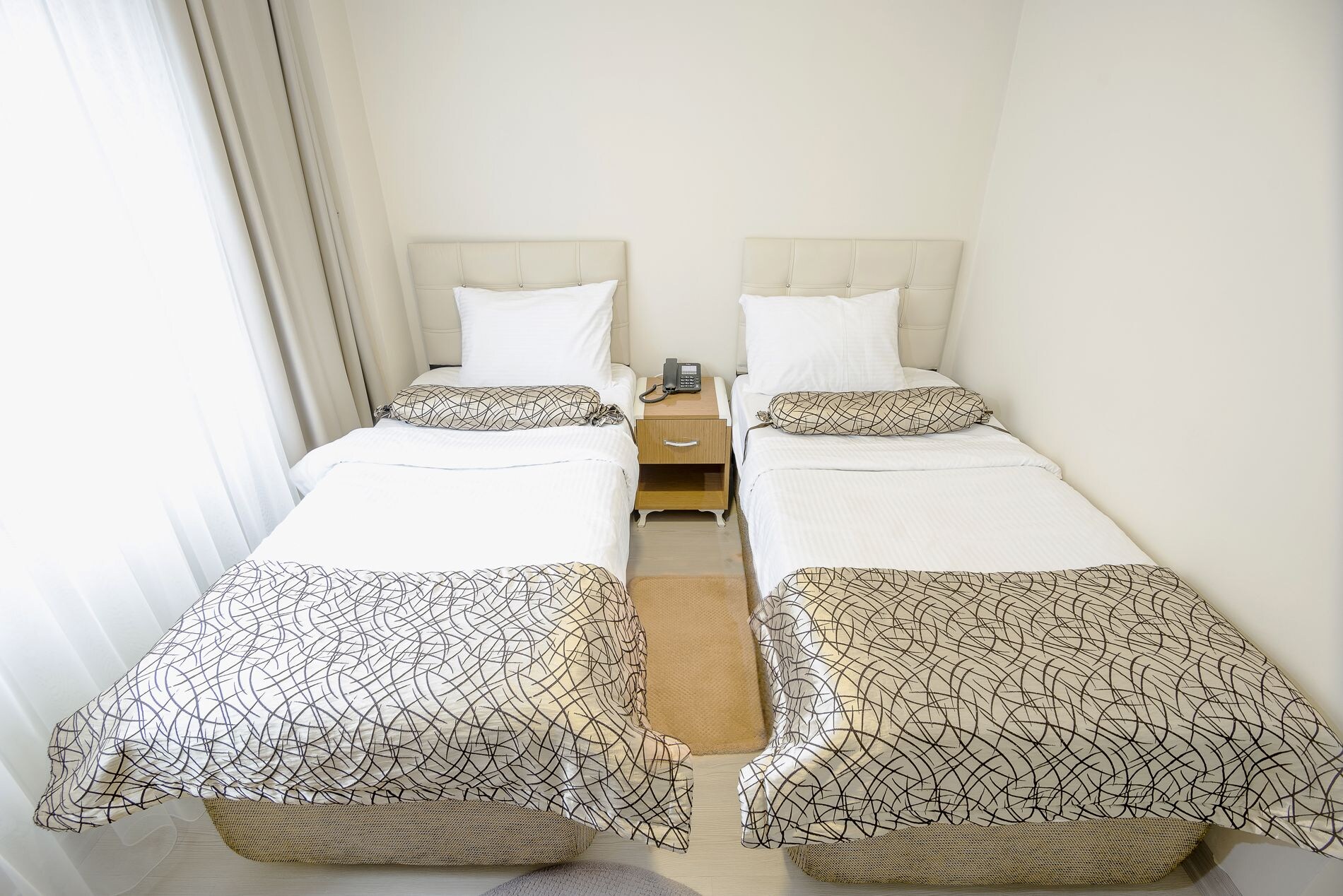 BUSINESS, TWIN BEDS