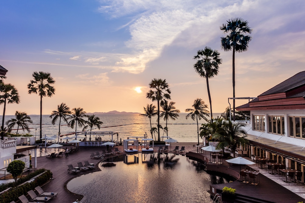 Pullman Pattaya Hotel G in PATTAYA