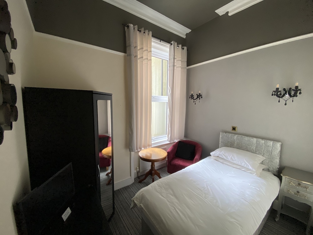 Atlanta Guesthouse 3/40