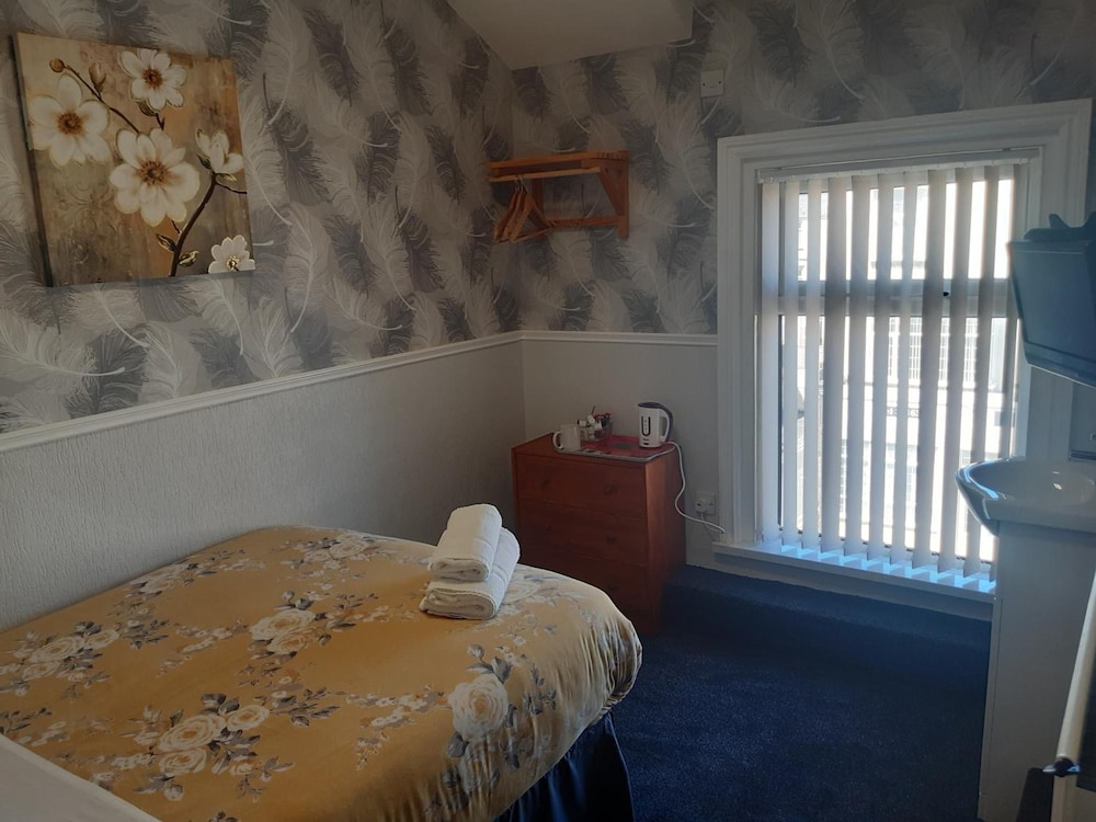 Wellington Hotel 35/50