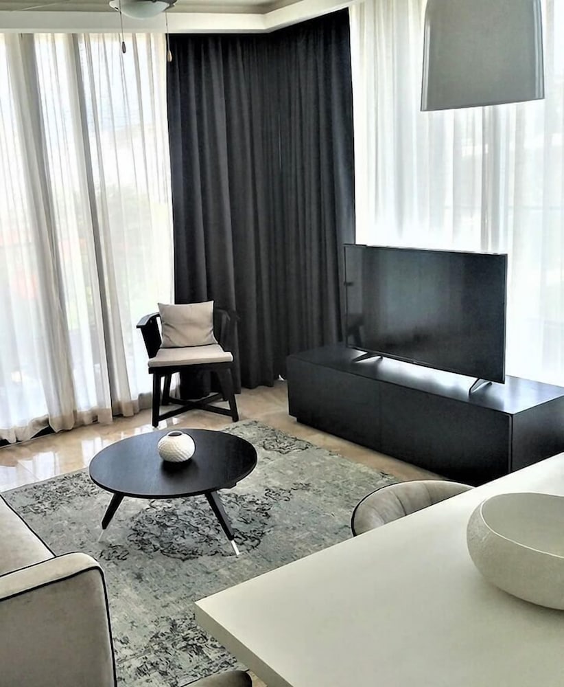 Serenity Hotel Boutique 43/70