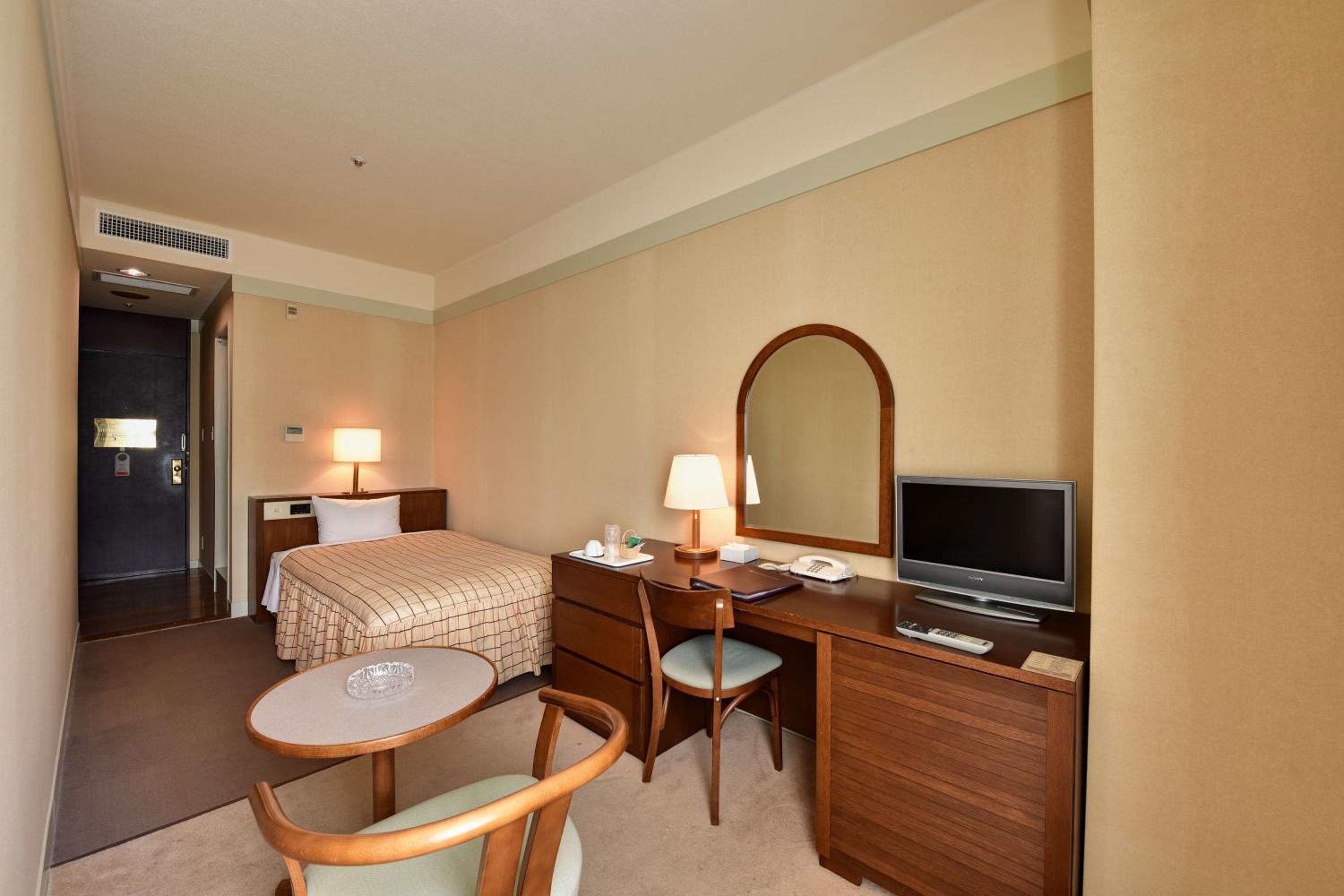Yugashima Golf Club & Hotel Toen 14/50