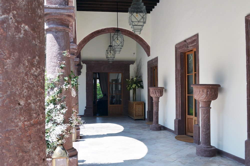 Hotel Casa Blanca 7 3/68