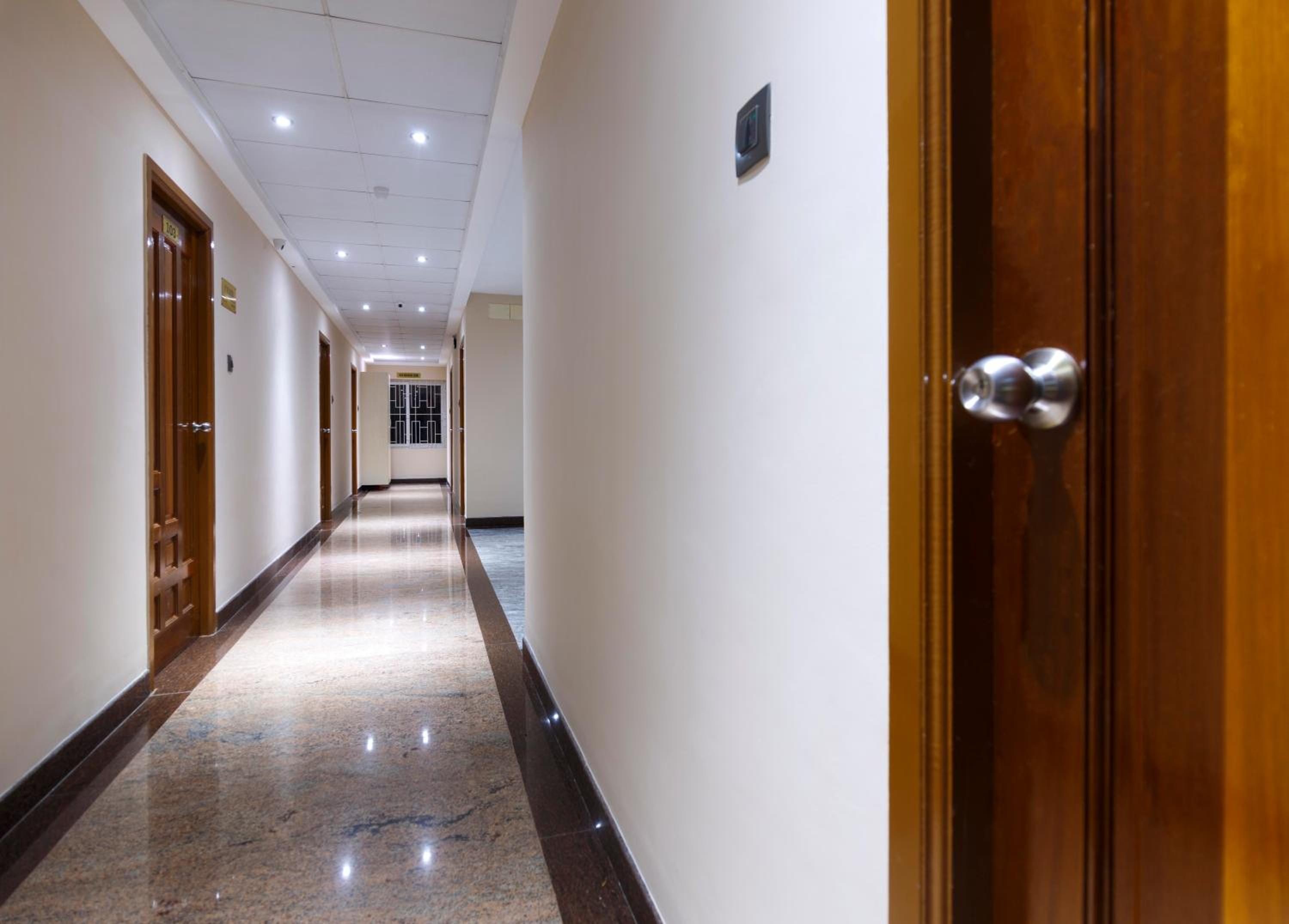 Fabhotel Thaneegai Residency 22/50