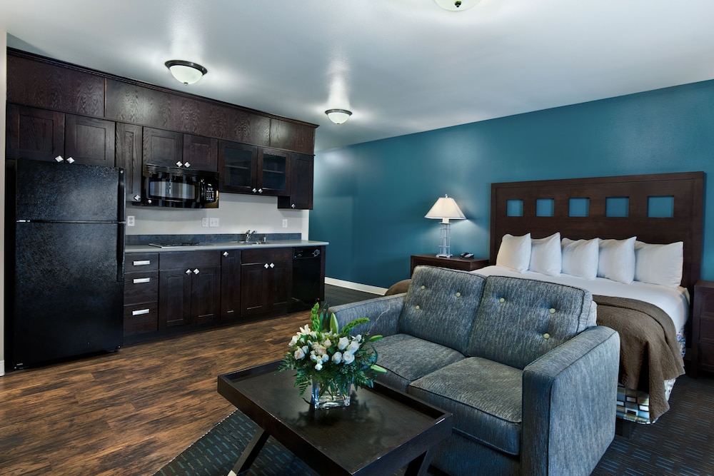 Oxford Suites Silverdale 32/59