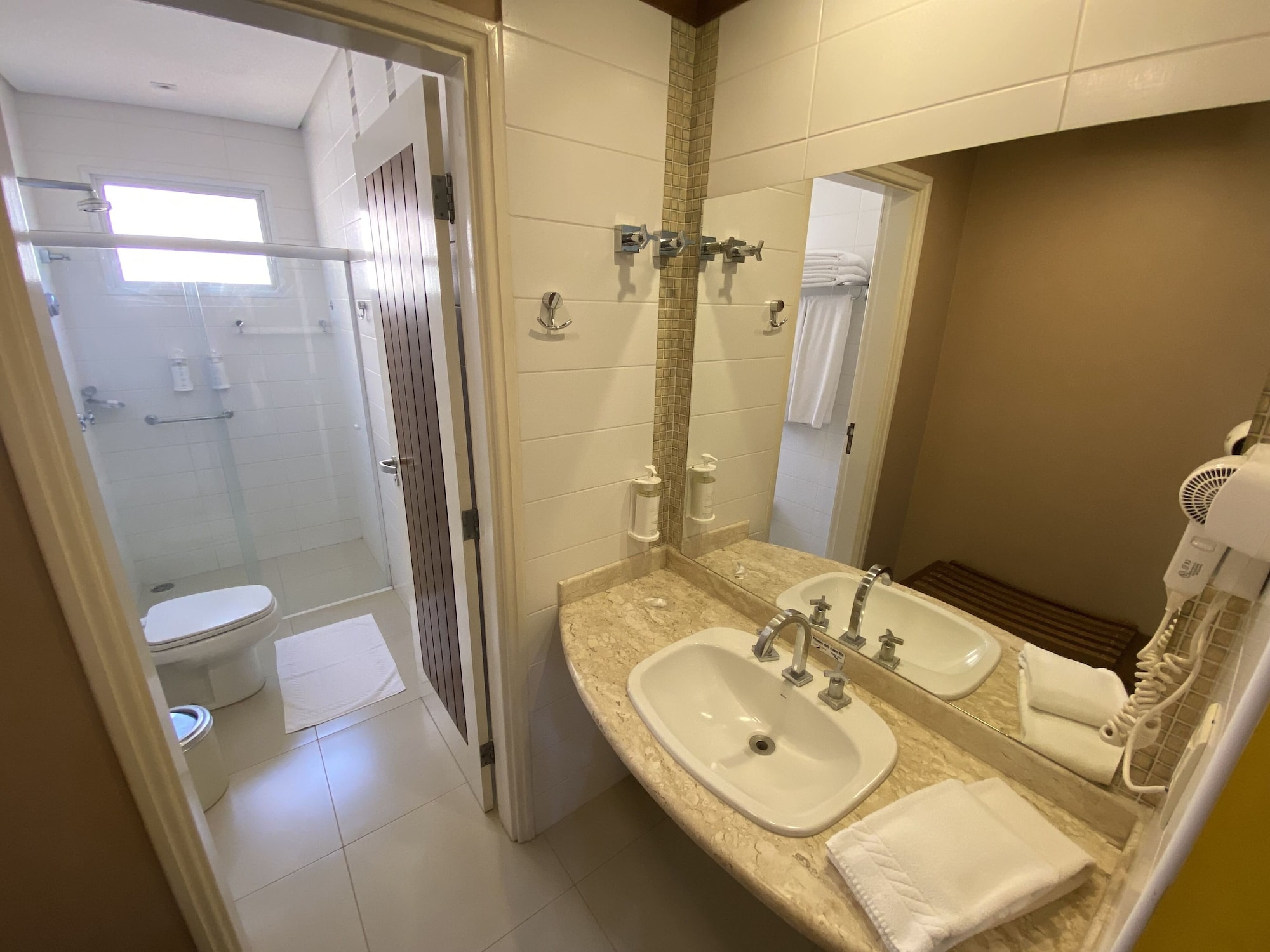 Super, Luxury, King Bed, Partial Beach View, Sofa, Adult Only, Accessible 5/6