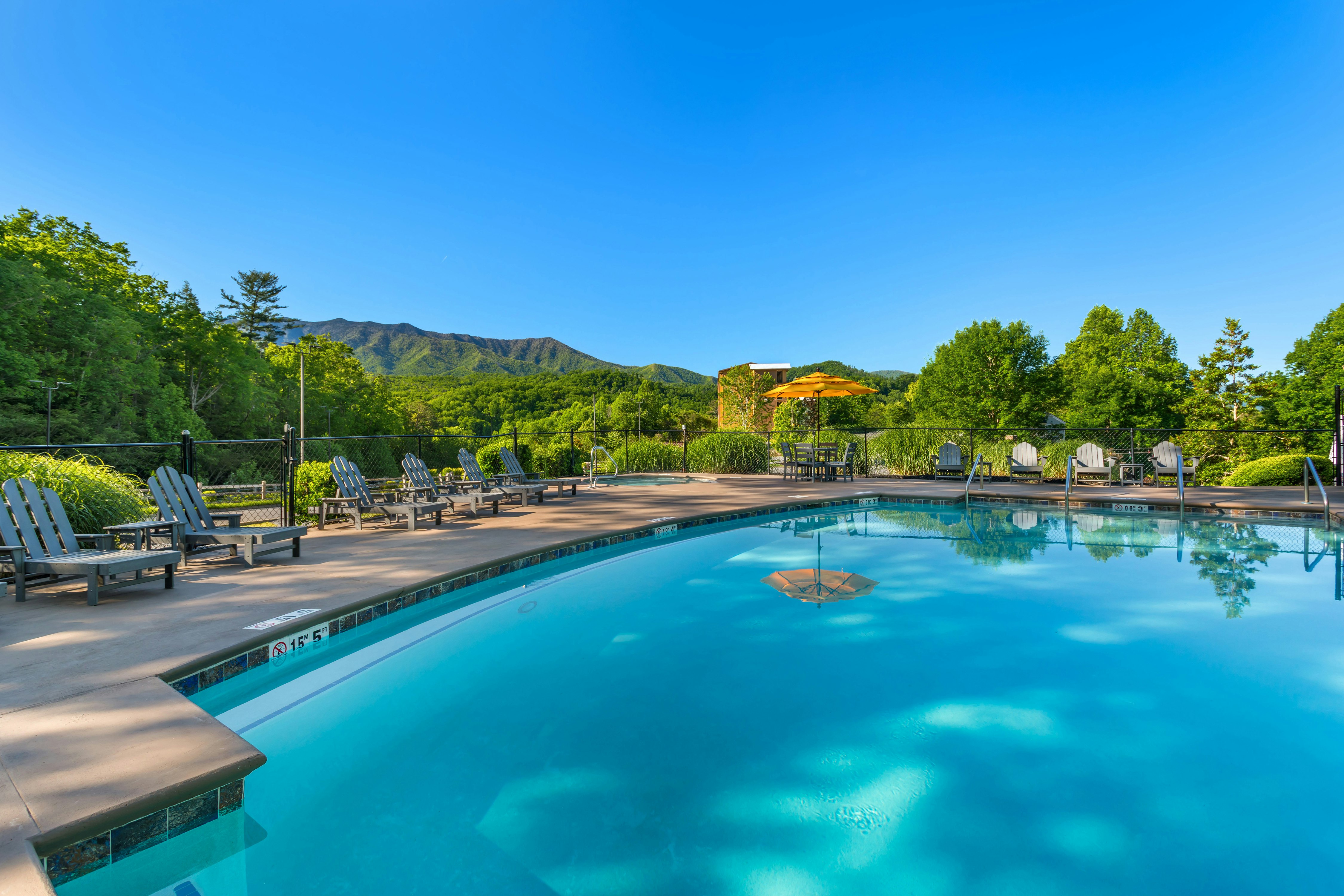 Hilton Vacation Club MountainLoft Gatlinburg 41/42