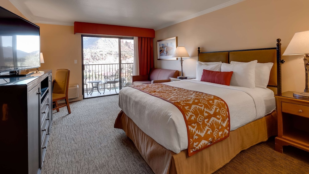 Standard, Queen Bed, Accessible