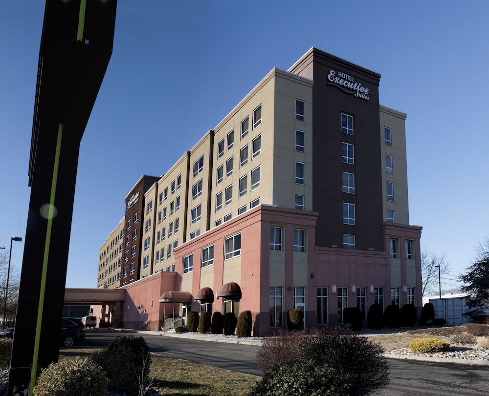 Hotel Executive Suites 1/57