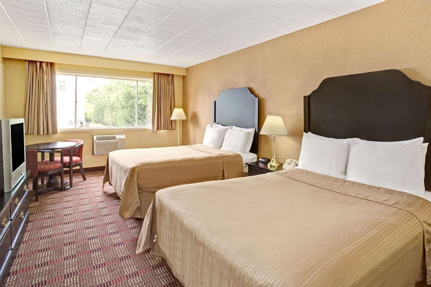 Howard Johnson By Wyndham Pikesville 4/19