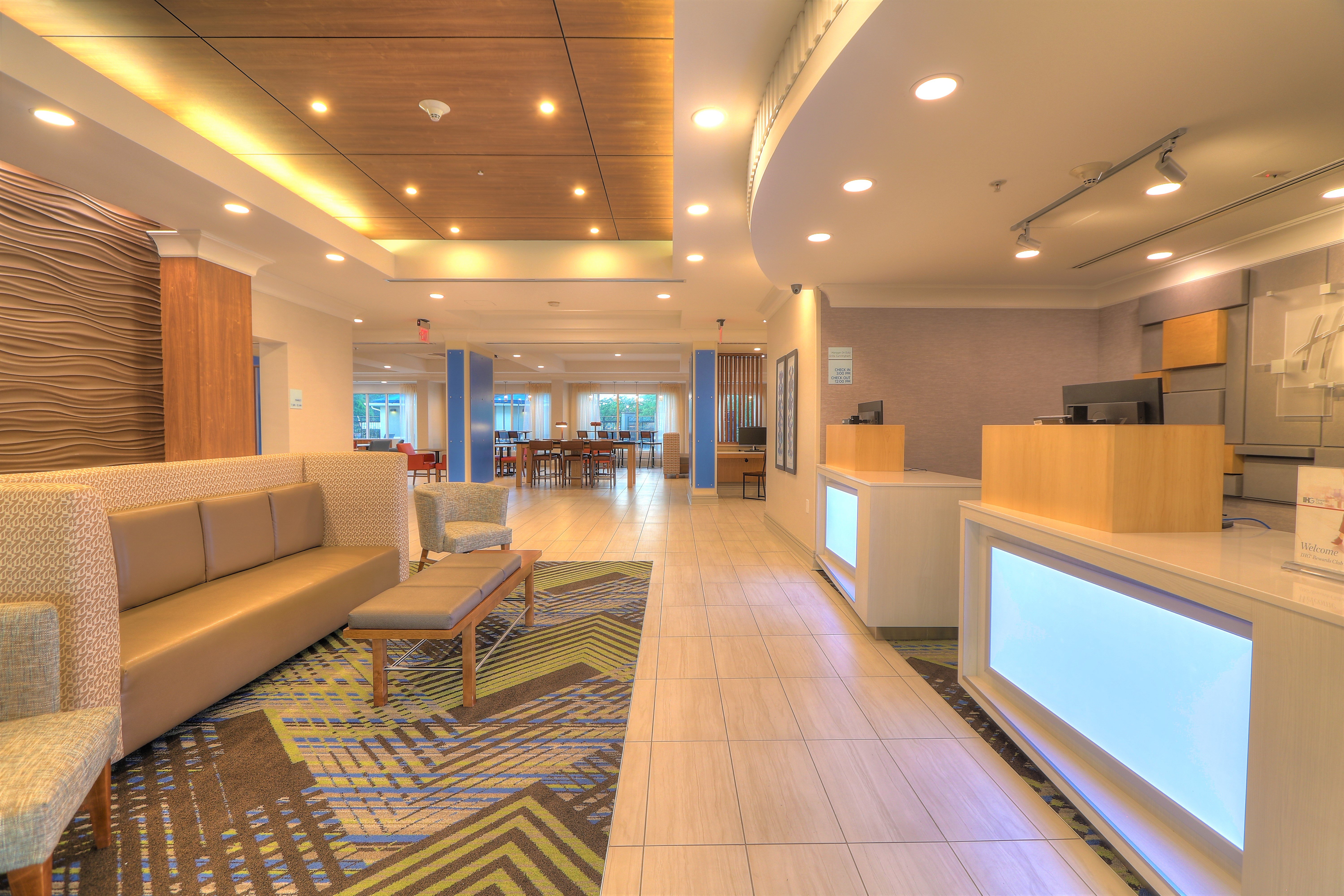 Holiday Inn Express Hotel Suites Mobile Saraland 39/54