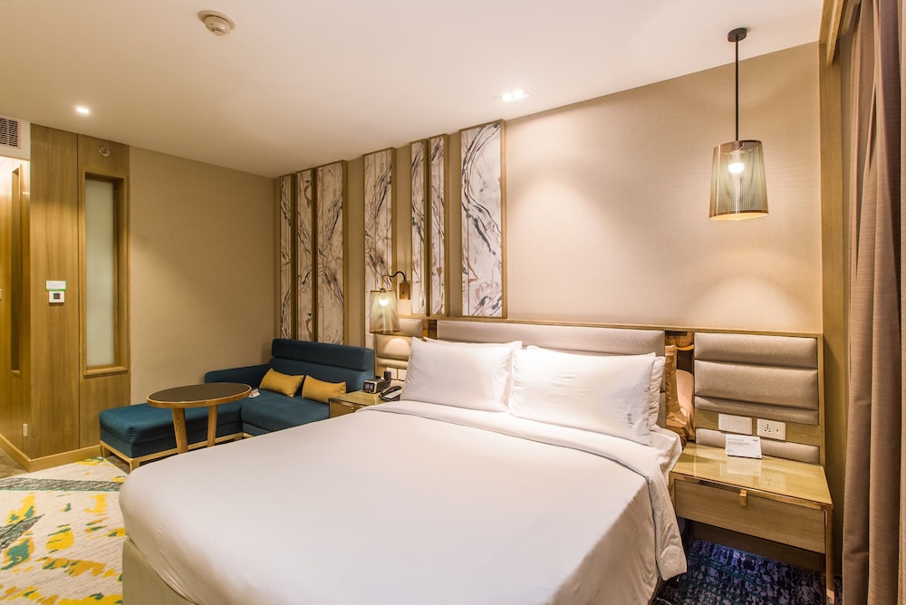 Holiday Inn Chandigarh Zirakpur 30/75