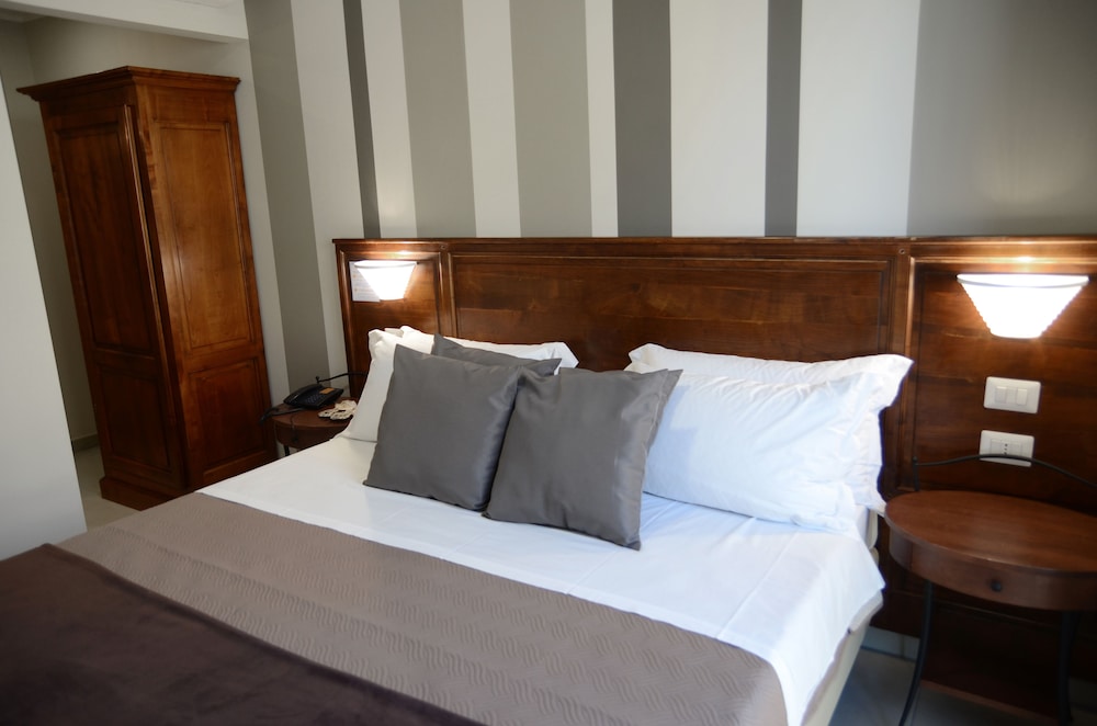 Hotel Giulio Cesare 21/43
