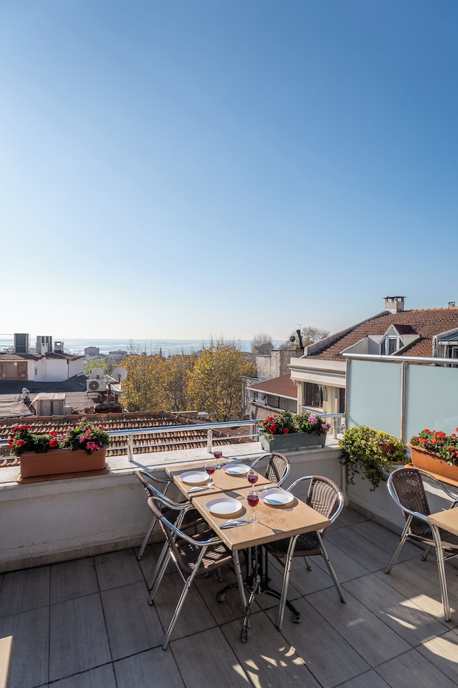 Feyza Apartments 40/50