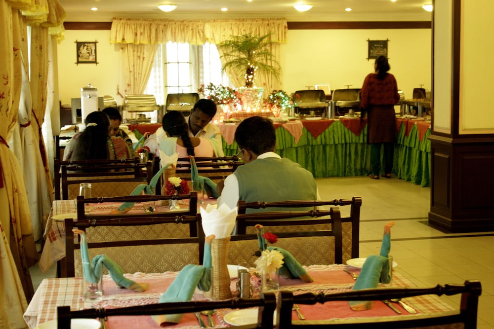 Eastend Munnar 30/39