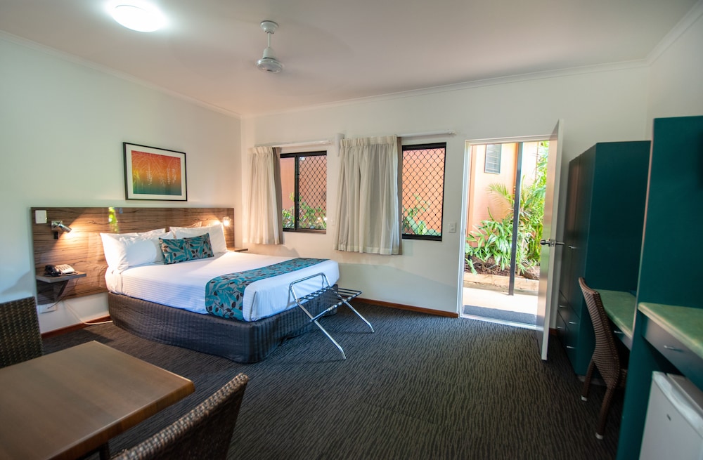 PALMS CITY RESORT 12/63