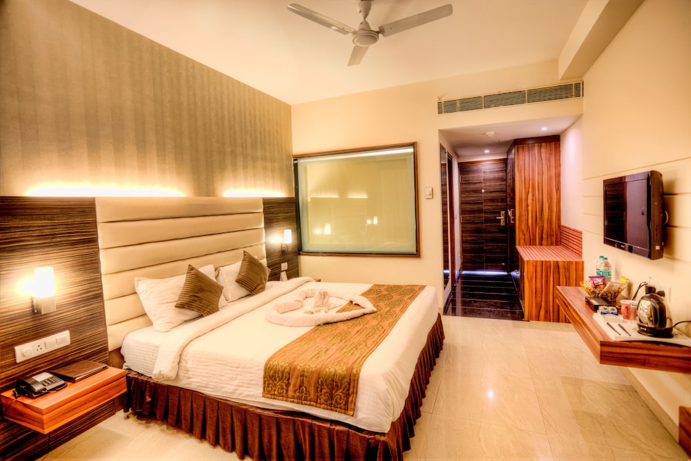 Mercure Chandigarh Tribune Chowk 30/66