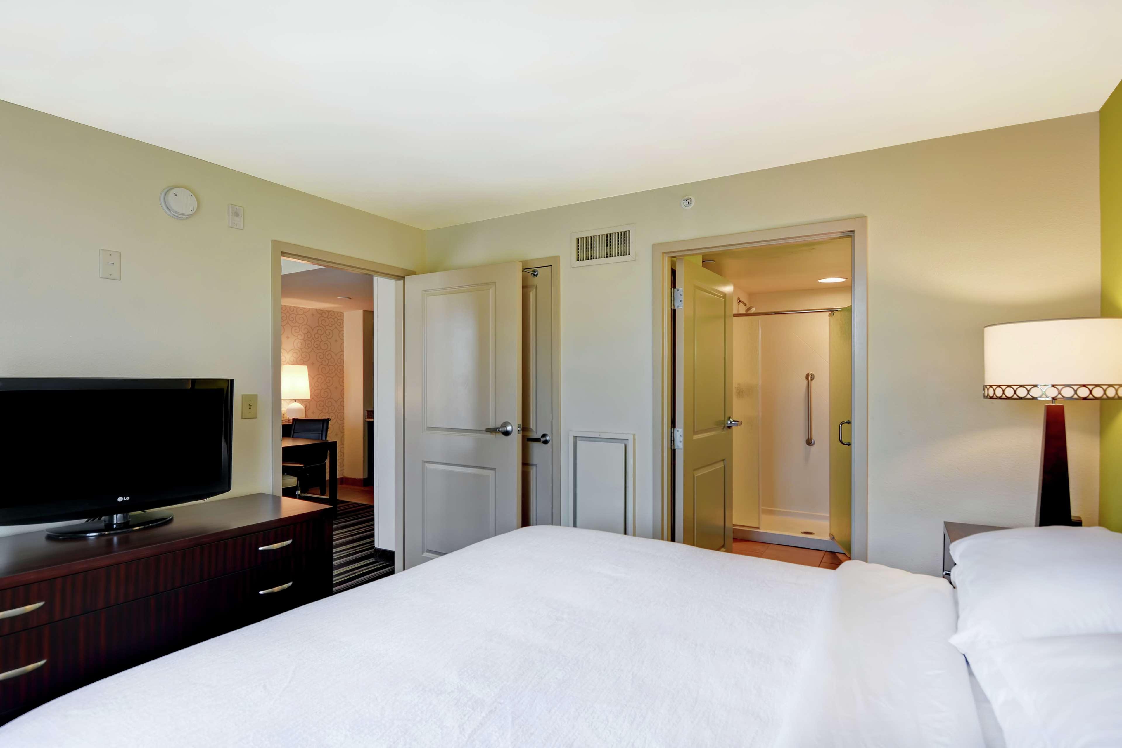 Suite, King Bed